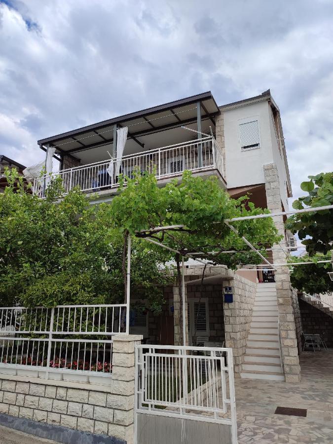 Apartments By The Sea Podaca, Makarska - 2576 מראה חיצוני תמונה
